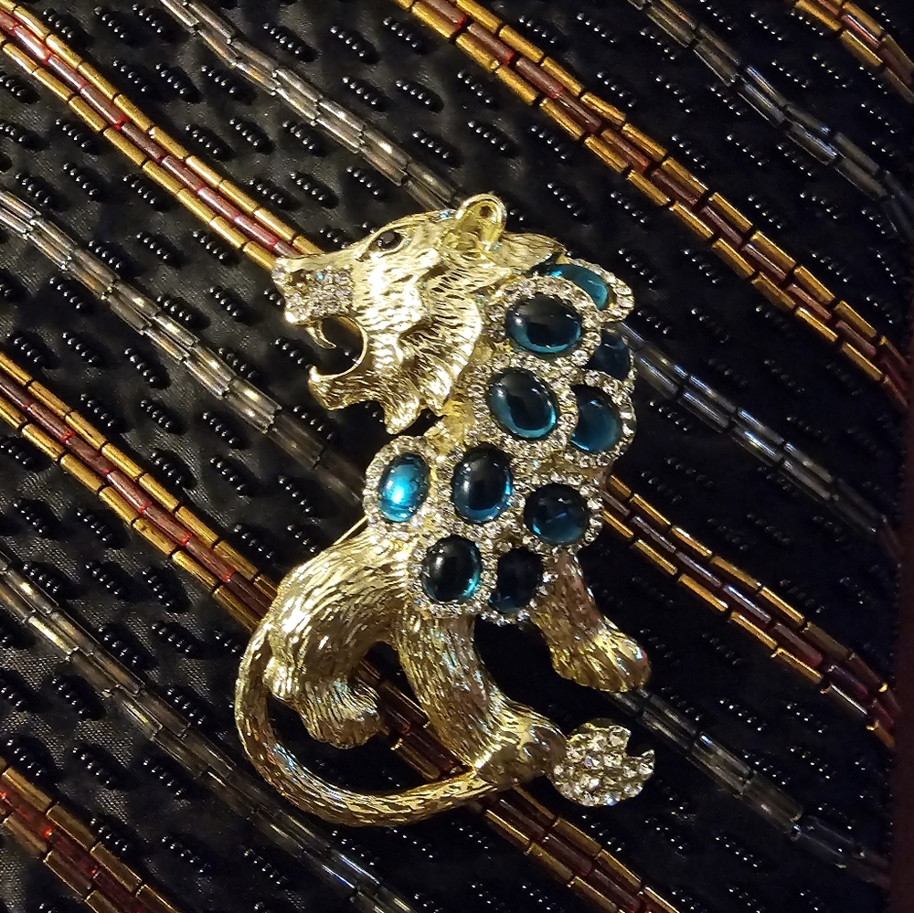 Brooch